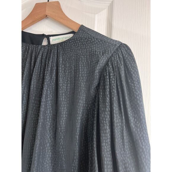 Pants Store Women's Short Puff Sleeve Blouse Lined Black Polyester Top Size S - Picture 2 of 10